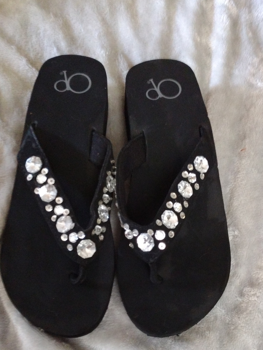 Black Jeweled Women's Flip Flop Sandals - Casual Dressy Style